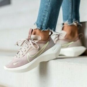Nike Women's Zoom Vista Lite Fossil Stone Sz 10
